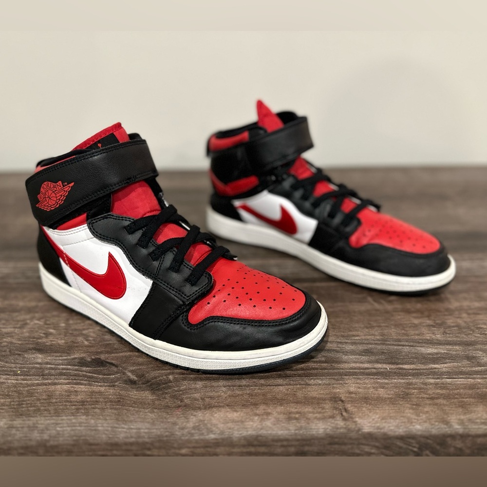 Jordan 1 High FlyEase - Size 10.5 Men